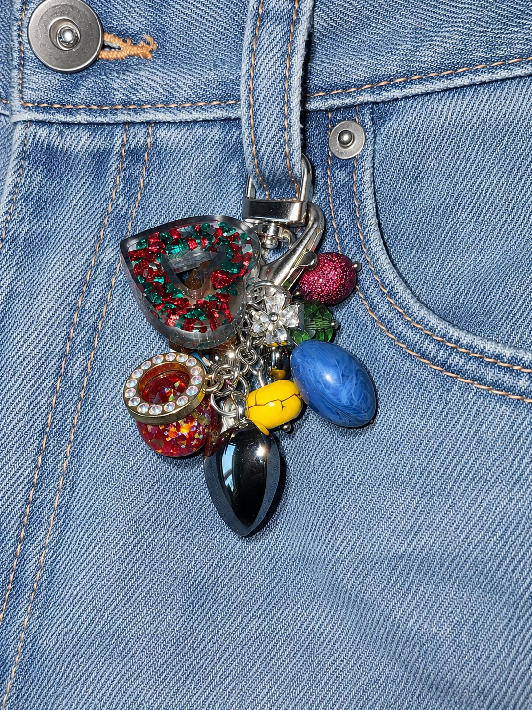 dream keychain no.10 (christmas edition)